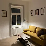 Trendy apartment near Schloss Schönbrunn